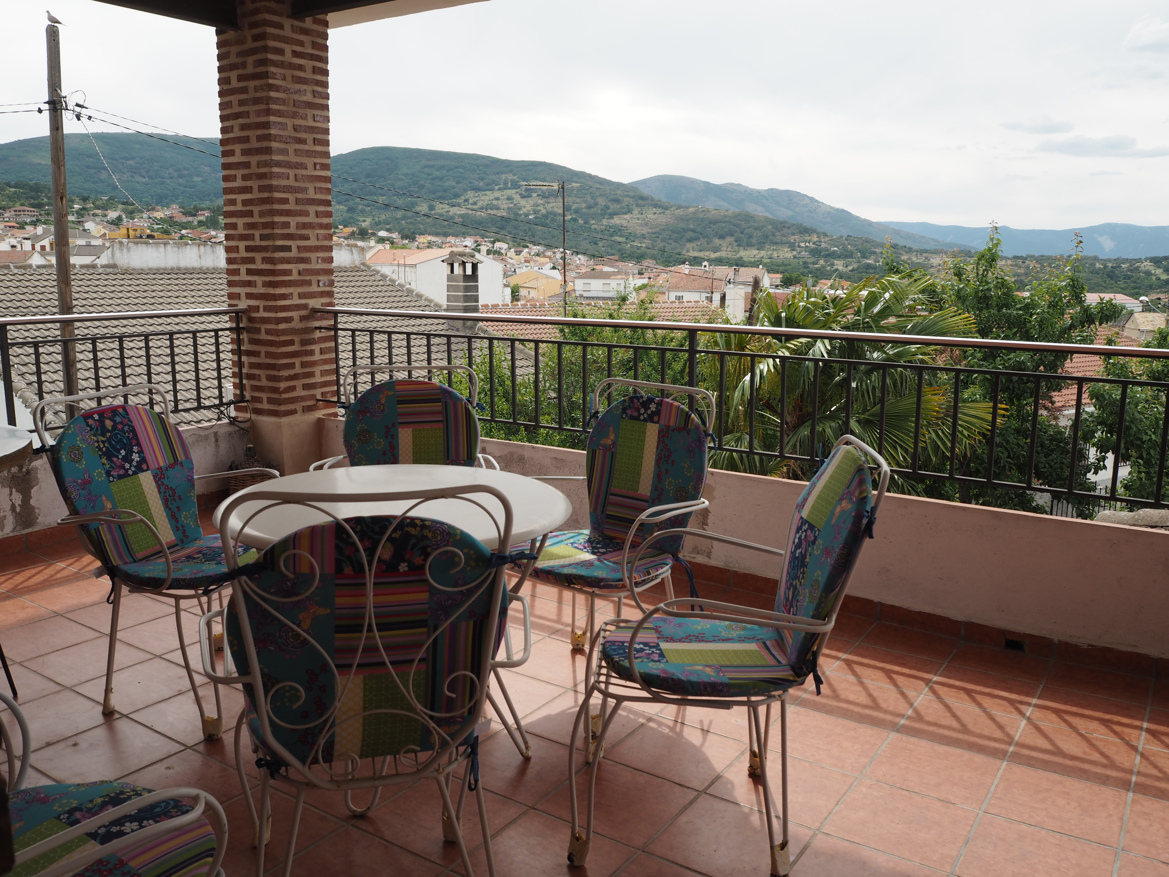 Terraza con vistas a los Montes de Toledo
